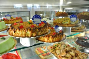 ケーキ　ステンドグラス　値段