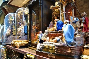 Statuine-azzurro-vetro