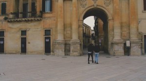 arco persone ingresso