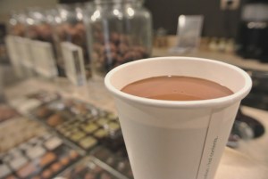 cioccolata bicchiere bianco