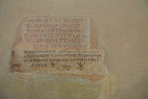 incisione muro latino