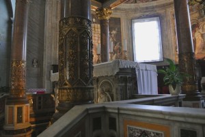 colonna rilievo luce