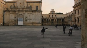 piazza bambini persone