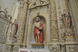 statua altare chiesa