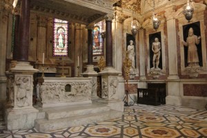 cappella statue